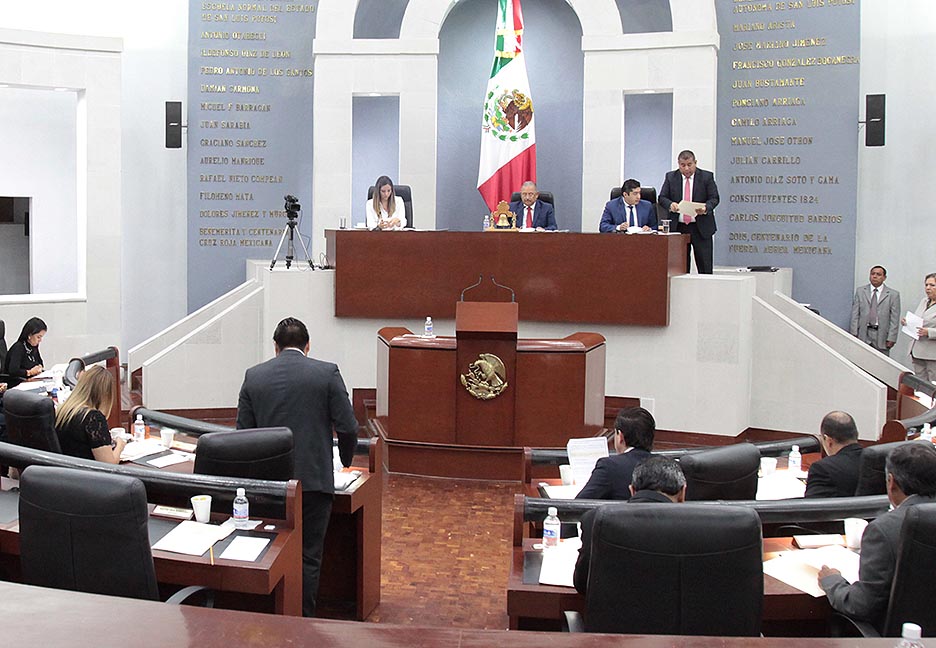  Diputados buscan proteger alcaldes, como despedida: Martínez Benavente
