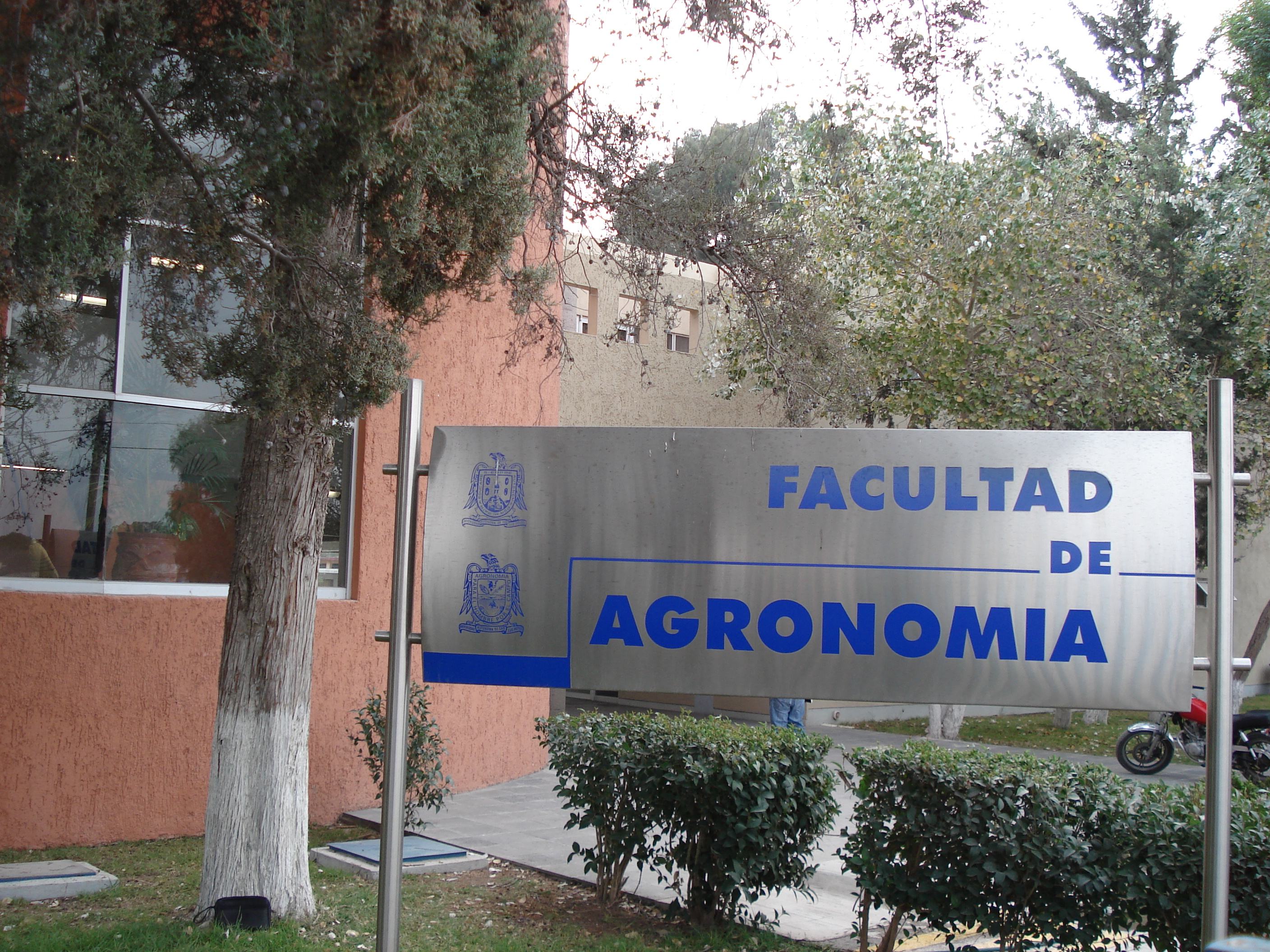  En Agronomía están prohibidas las novatadas; las hacen afuera: Director