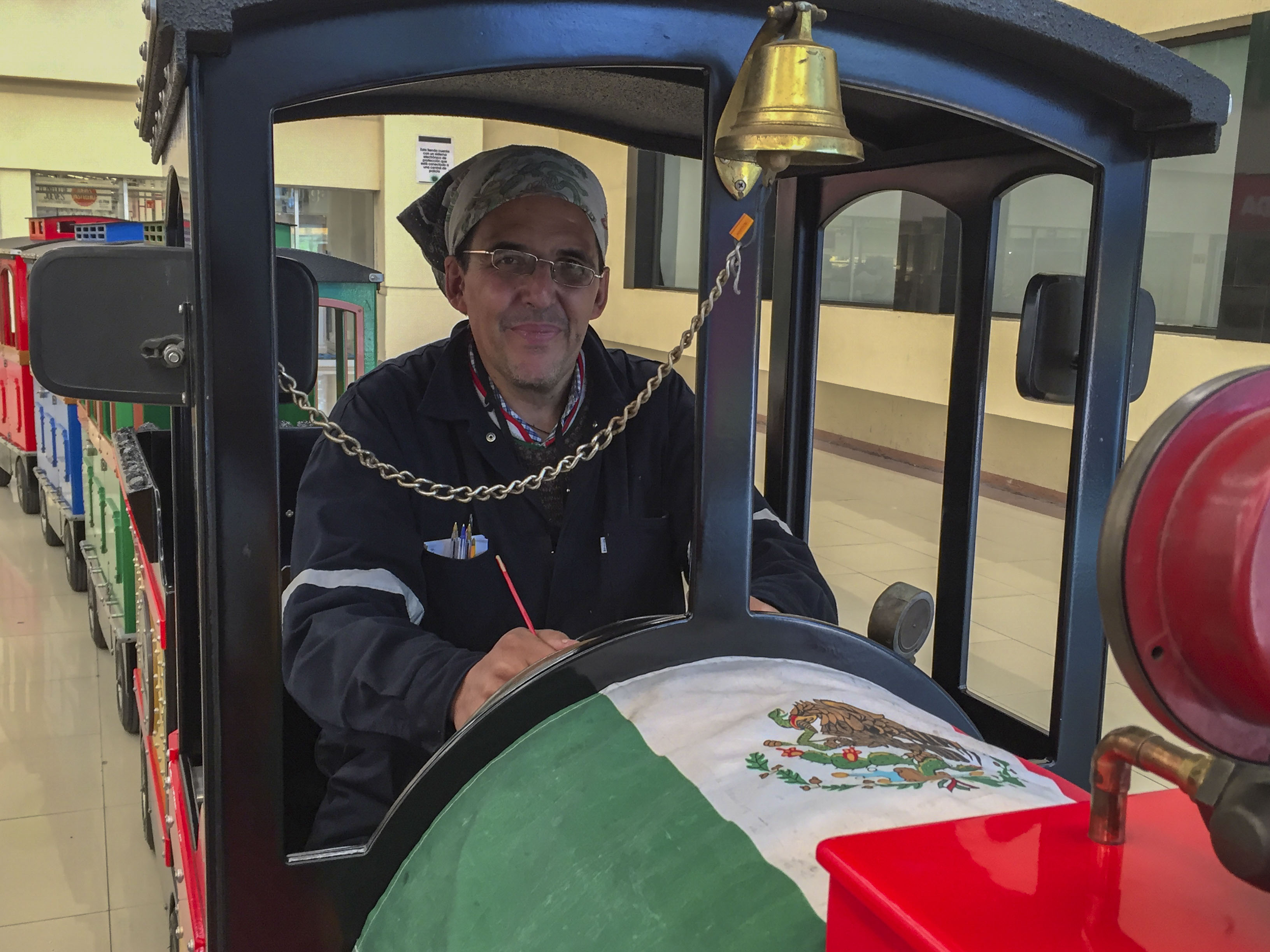  Cotidianidad: El maquinista de la plaza