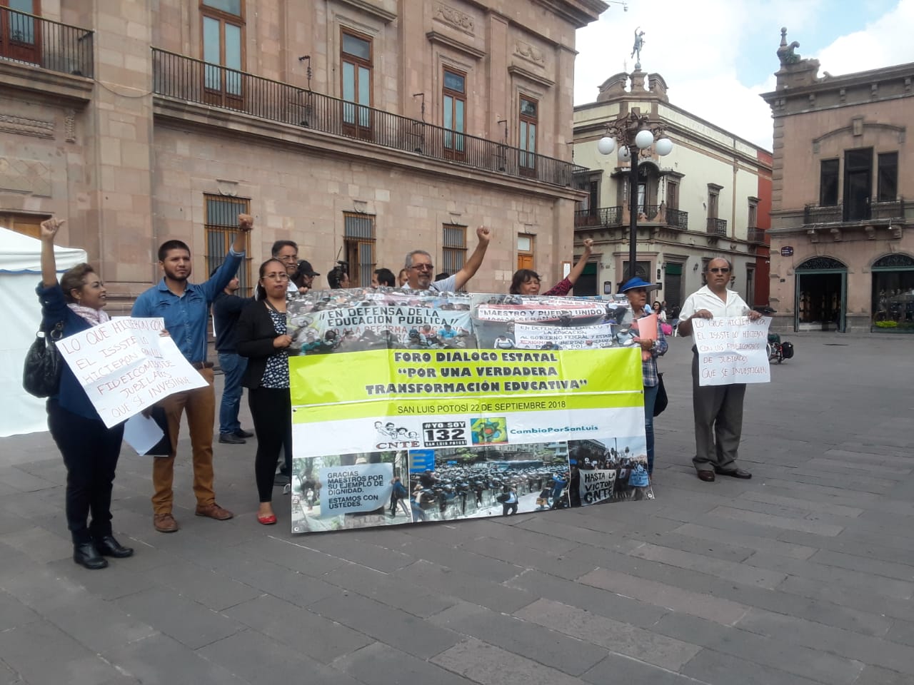  Entrega CNTE a Carreras propuestas para “una verdadera transformación educativa”