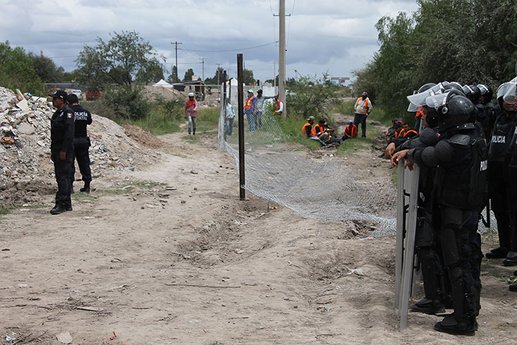  Empresa pretende bloquear camino en Noria de San José y vender vivienda de vecinos