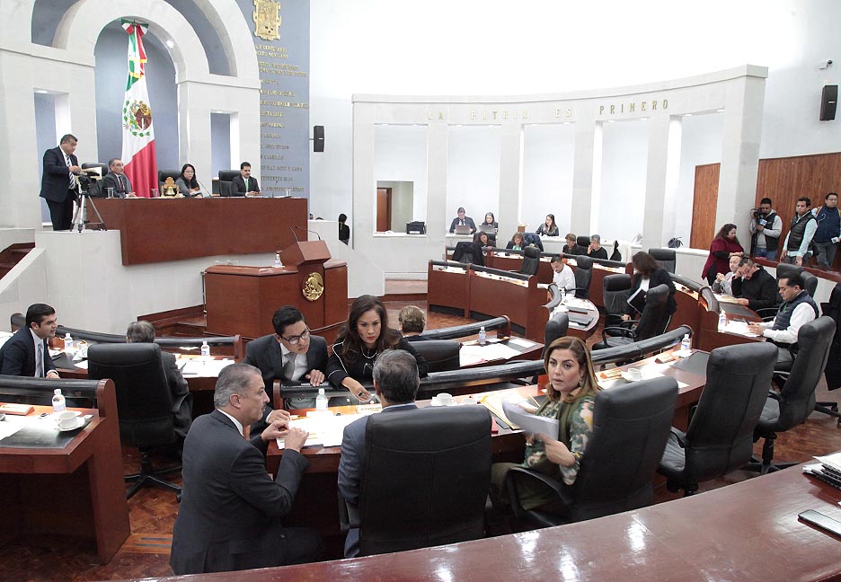  Torrentes de verborrea ocultan minúscula productividad en el Congreso del Estado