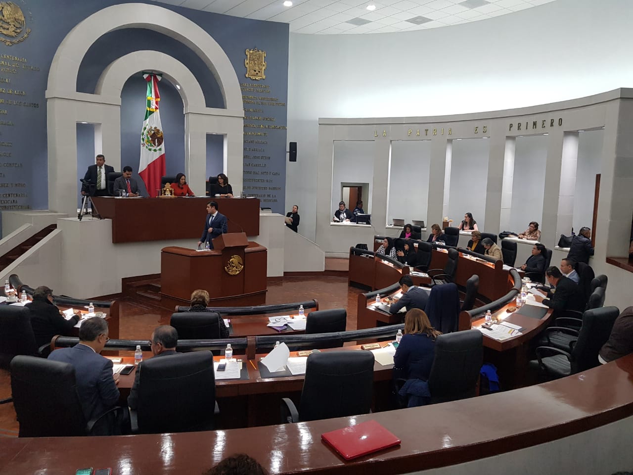  LXII legislatura oculta contratos y gastos de prensa de su primer período de sesiones