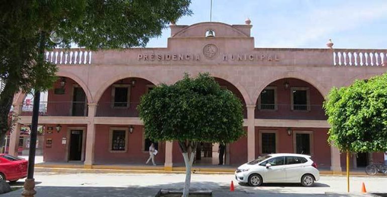  Cabildo de Matehuala renuncia al salario y se establece como “Cabildo honorífico”