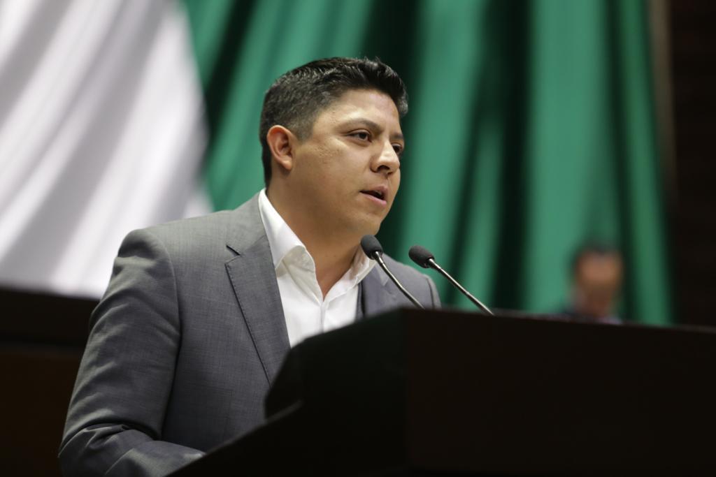  Ricardo Gallardo Cardona renuncia al PRD y deja coordinación de bancada en la cámara de diputados