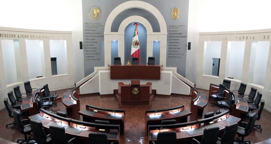  Ciudadanos Observando demanda a dos asesores de la Jucopo