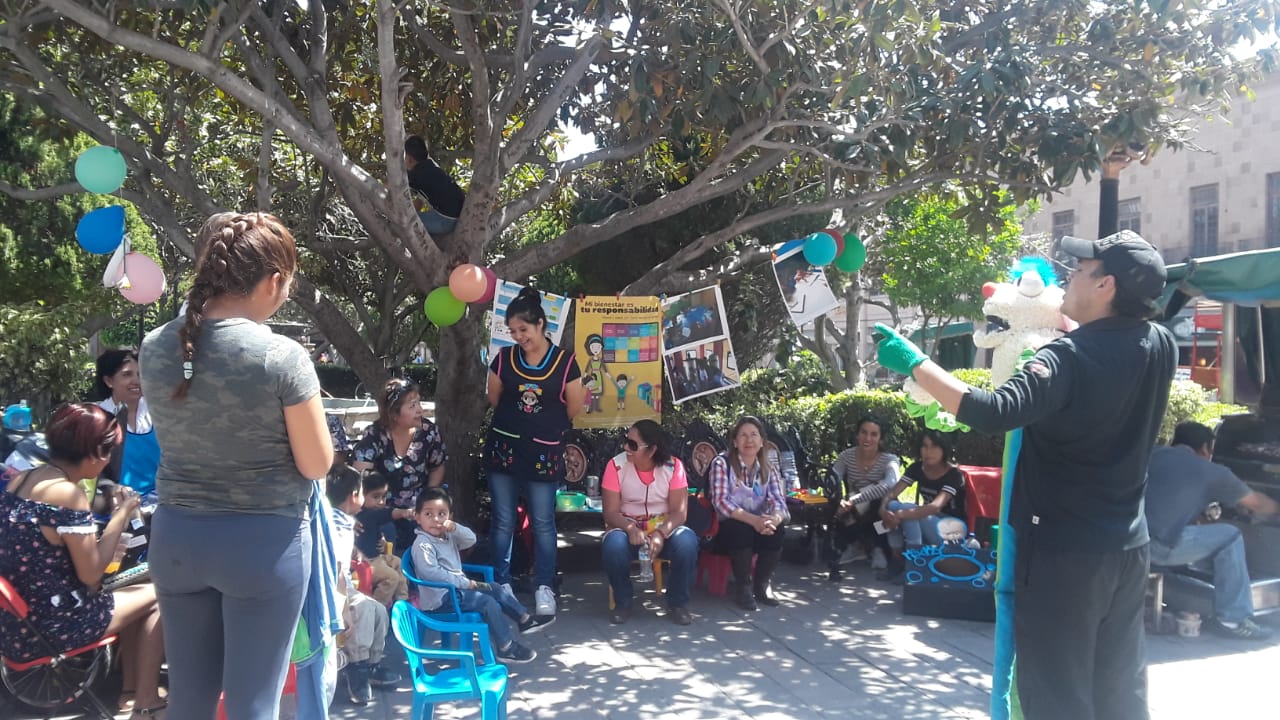  Se manifiestan frente a Palacio de Gobierno para pedir apoyo a Estancias Infantiles (Video)