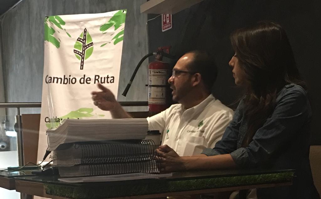 Presentan 14 mil firmas para exigir a Carreras la protección de la Sierra de Álvarez
