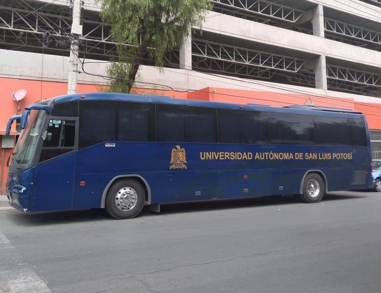  UASLP evade dar información sobre autobús que usaron estudiantes para ir a la Feria de San Marcos