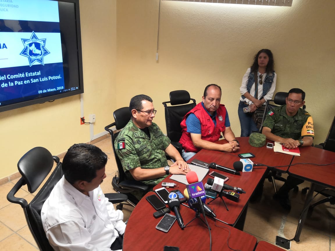  En Cerro de San Pedro sólo se ha quemado sacate, asegura Benavente Duque