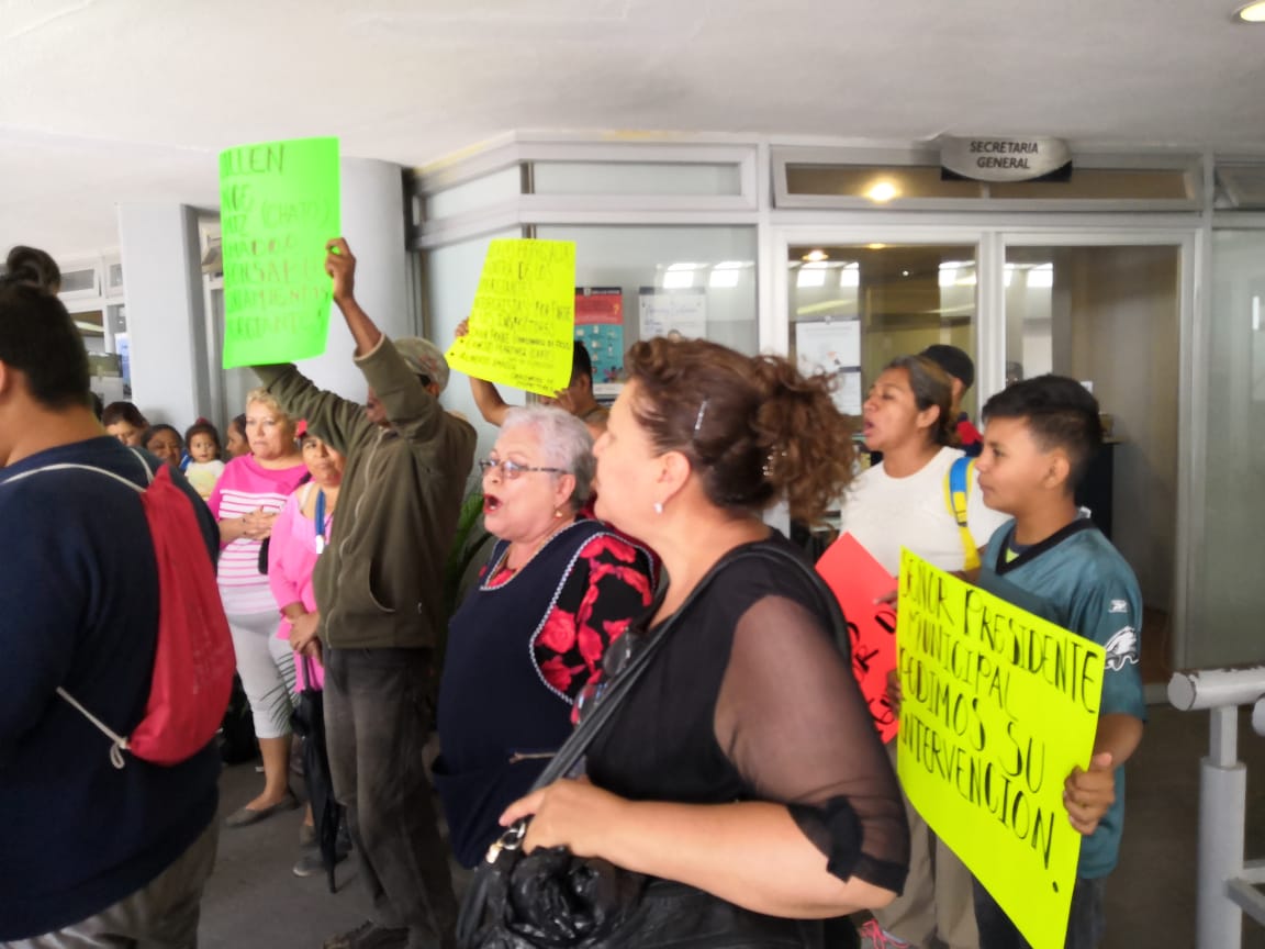  Antorchistas exigen a Comercio que haga cumplir el orden de las plazas públicas