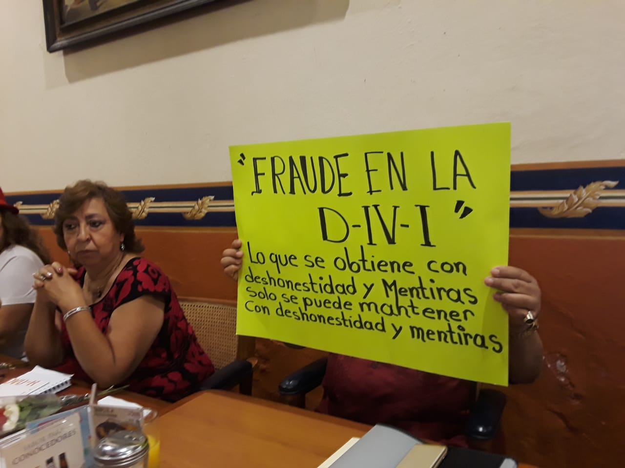  Jubilados del SNTE denuncian irregularidades en cambio de Comité de Delegación D-IV-I