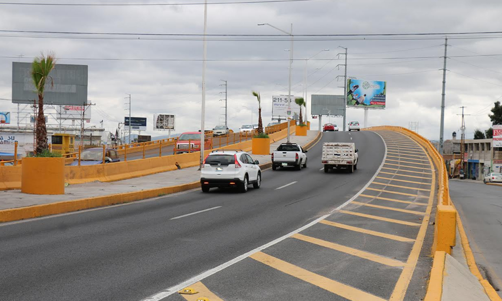  Usar el celular mientras conducen, principal causa de accidentes en SLP: Policía Vial