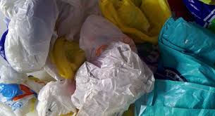  Posponen prohibición de uso de bolsas de plástico