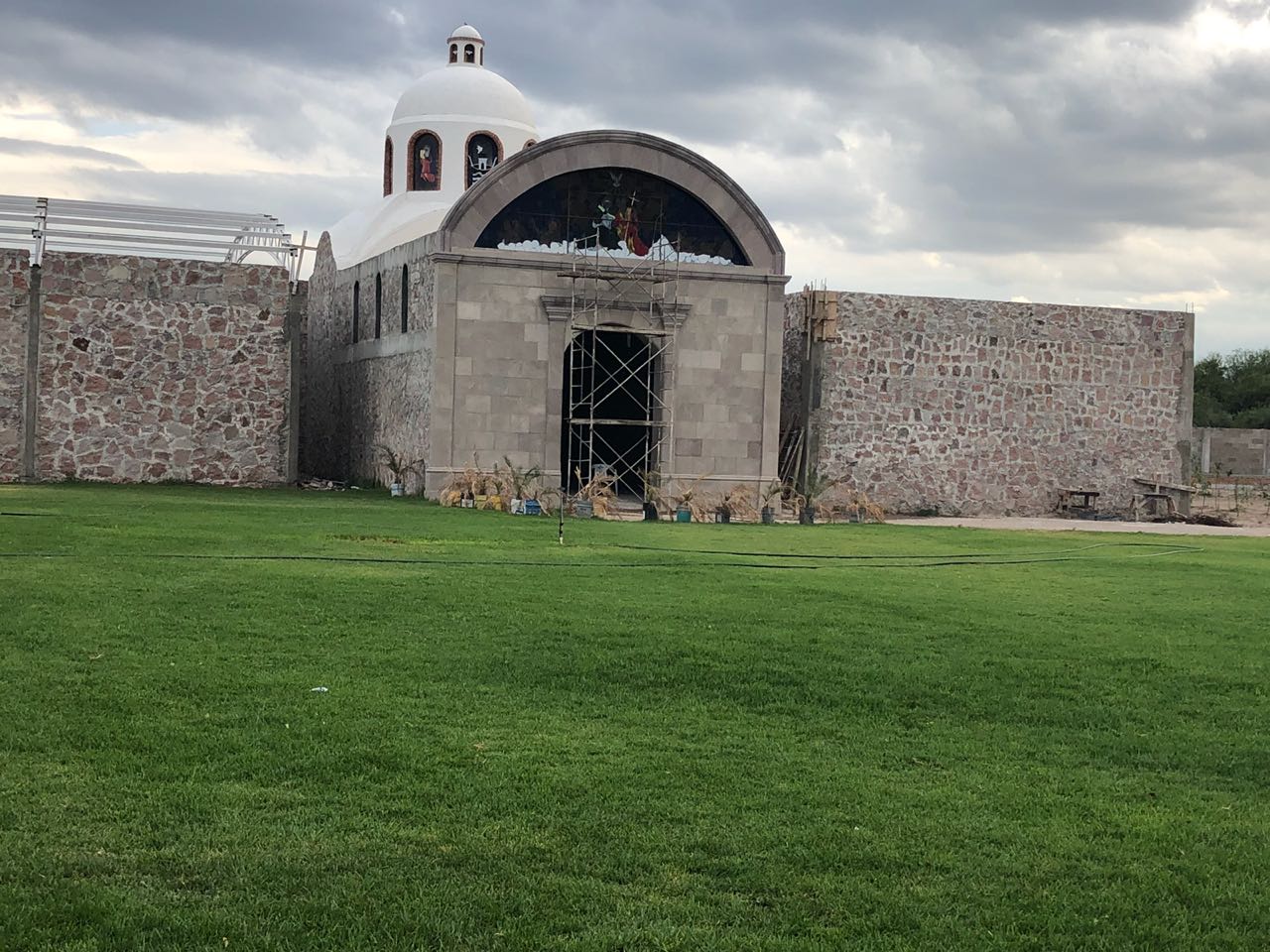  Ayuntamiento de Soledad paga sueldo a empleado de rancho de los Gallardo