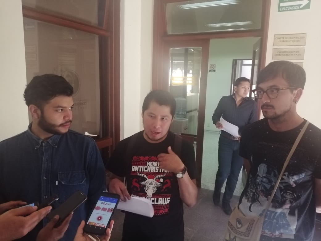  Activistas denuncian “una especie de plan” para introducir ideologías de derecha en la UASLP