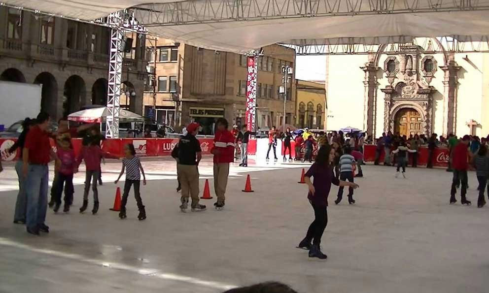  Ayuntamiento adjudicó de manera directa la pista de hielo, confirma oficial mayor