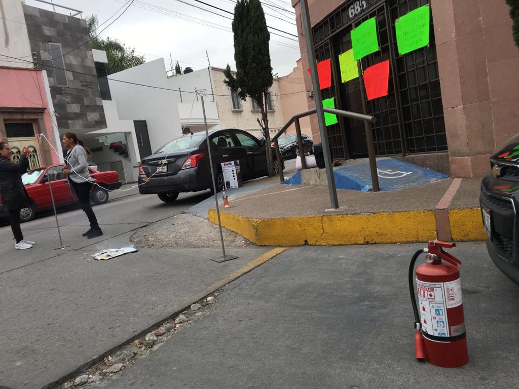  ‘Marychuy’ quema simbólicamente recomendaciones de la CEDH