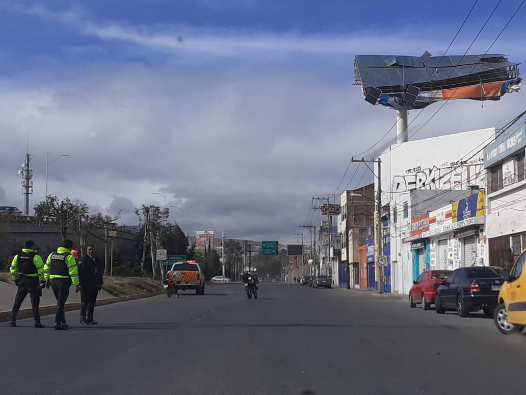  Entre 12 y 15 espectaculares dañados por el viento no tenían permisos