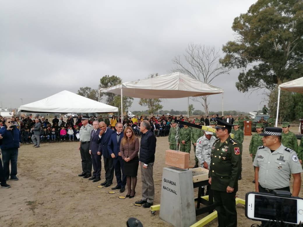  Colocan la primera piedra del cuartel de la Guardia Nacional en Soledad