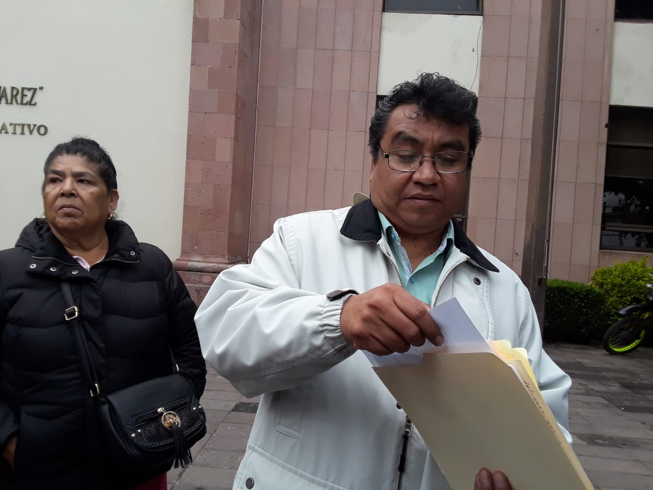  Ex braceros piden apoyo de Marite Hernández para que agilizar pago de prestaciones