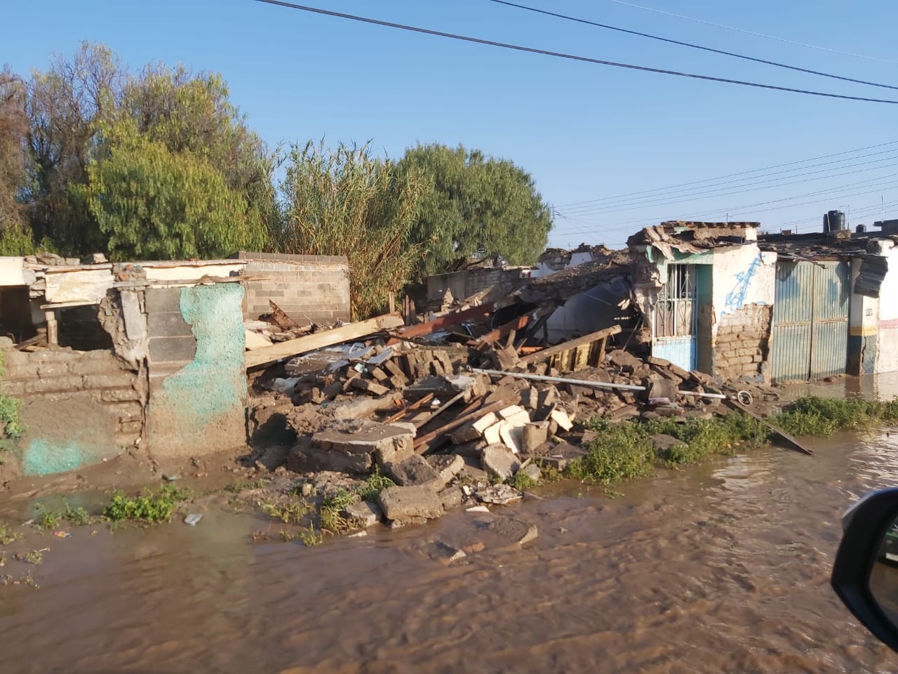  Viviendas destruidas por lluvias torrenciales en Salinas, asentadas ilegalmente