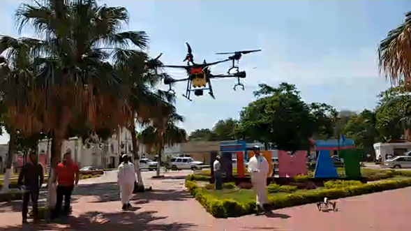  Utilizan drones contra el coronavirus en Tamuín