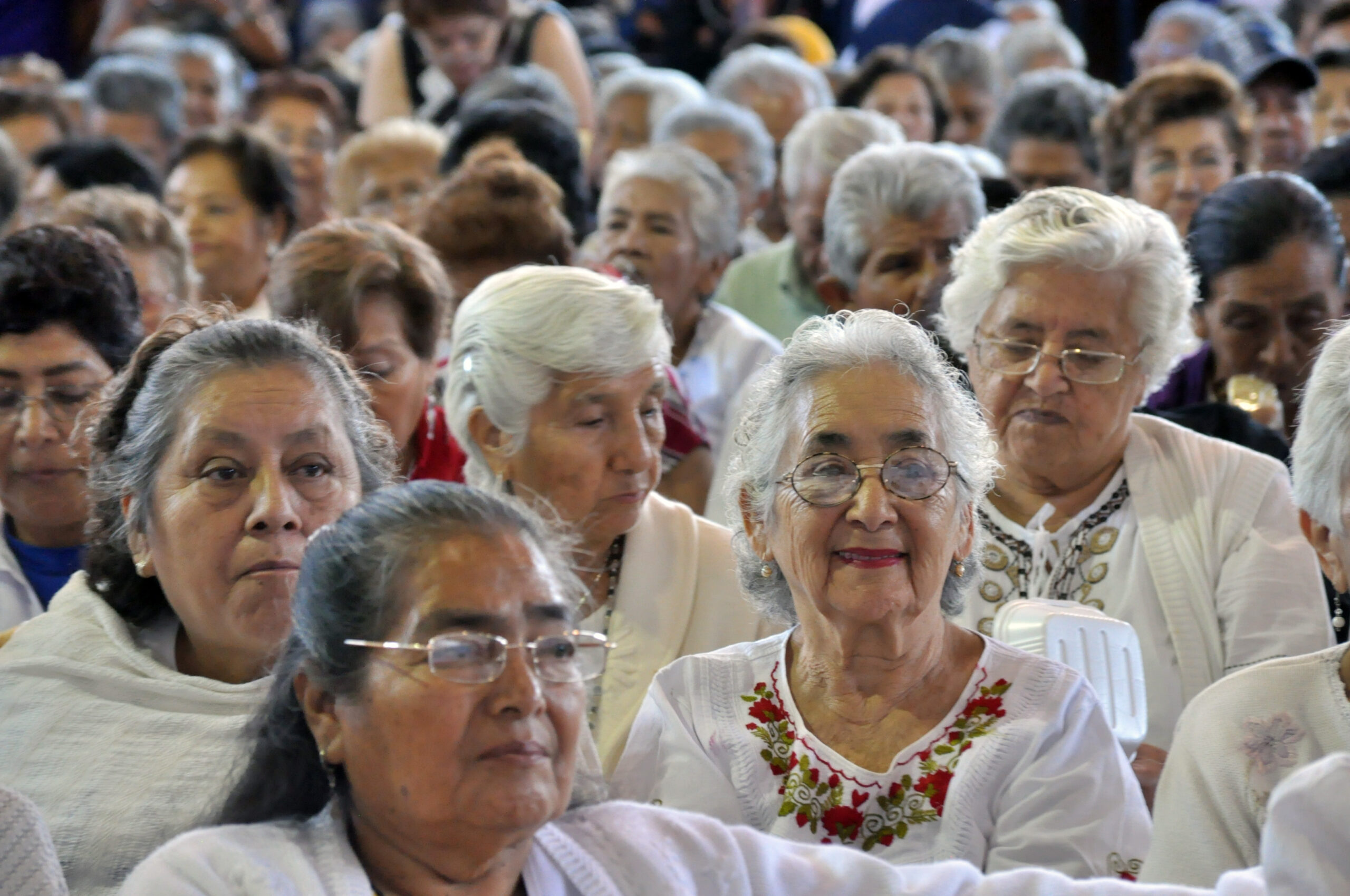  Proponen fomentar inclusión laboral de adultos mayores