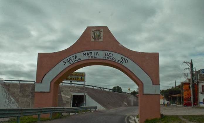  Periodista del semanario Región Centro denuncia agresión de policías de Santa María del Río