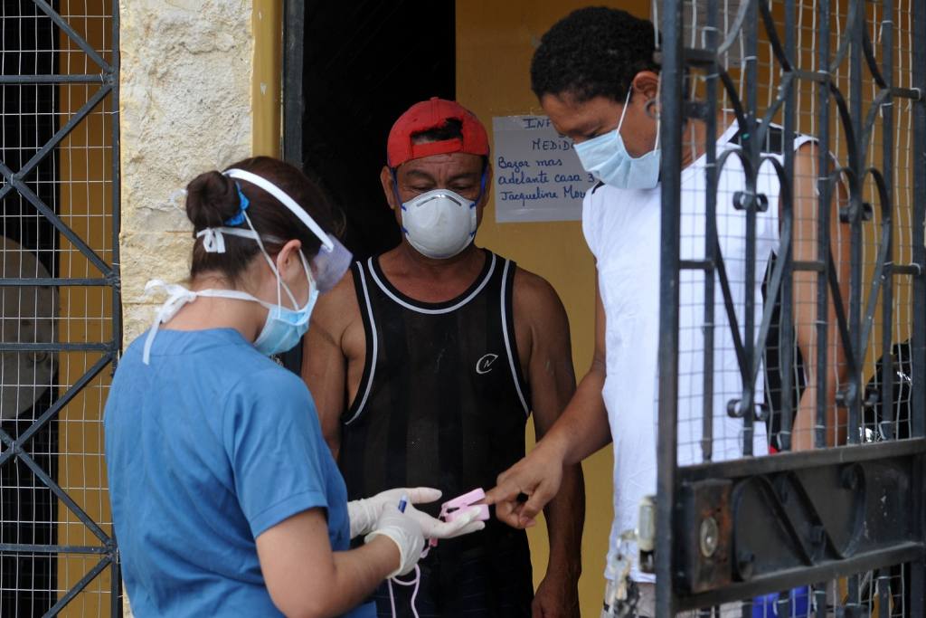  Servicios de Salud detecta incremento de contagios de COVID-19 entre familiares