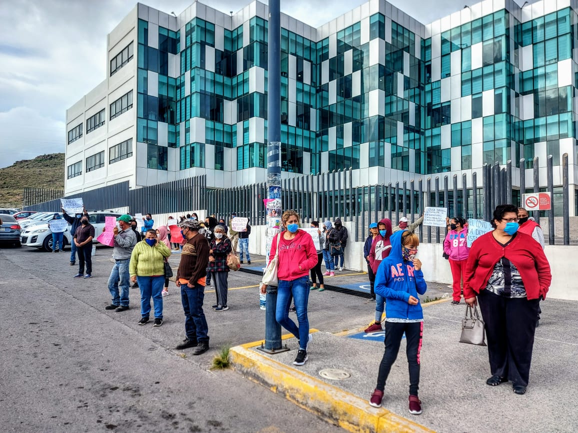  Se manifiestan para exigir atención médica para pacientes con enfermedades crónicas