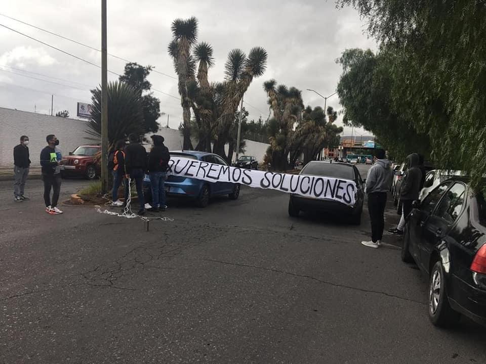  Estudiantes del Hábitat se manifiestan por desacuerdo ante inscripción de “materias por paquete”