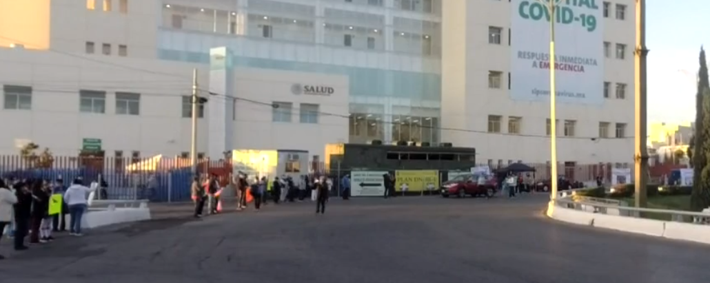  Trabajadores del Hospital Central bloquean la glorieta Bocanegra