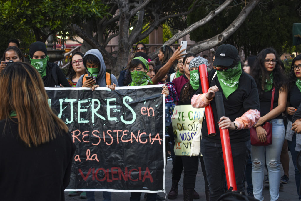  AI llama a garantizar derecho de las mujeres a manifestarse este 25N