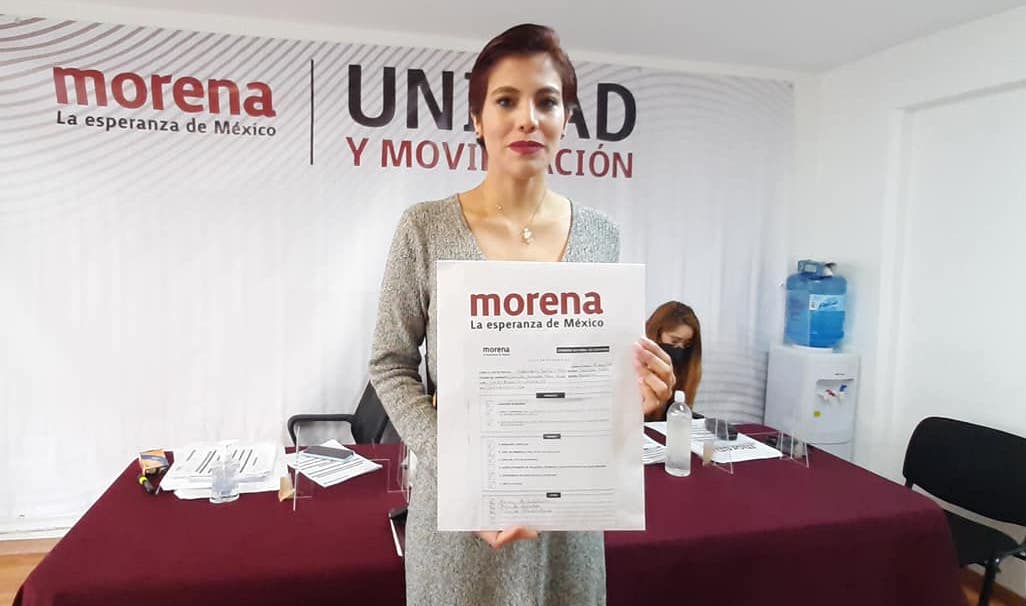 Teresa Carrizales se registra como precandidata de Morena a la gubernatura