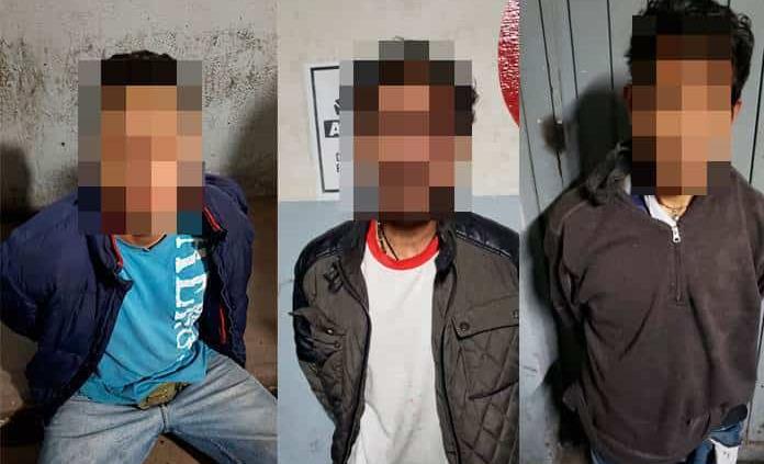  Detienen a tres hombres por asalto a un Oxxo; uno es ex policía