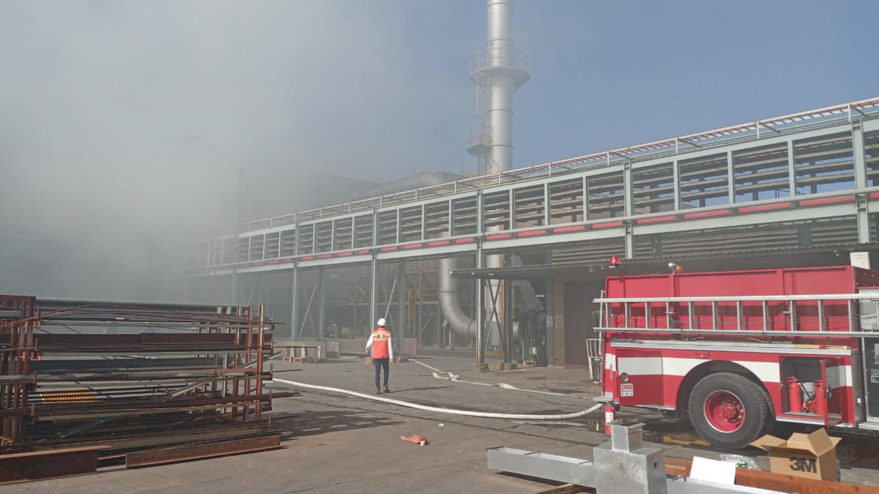  Incendio en planta de zinc se debió a un corto circuito; ya fue controlado