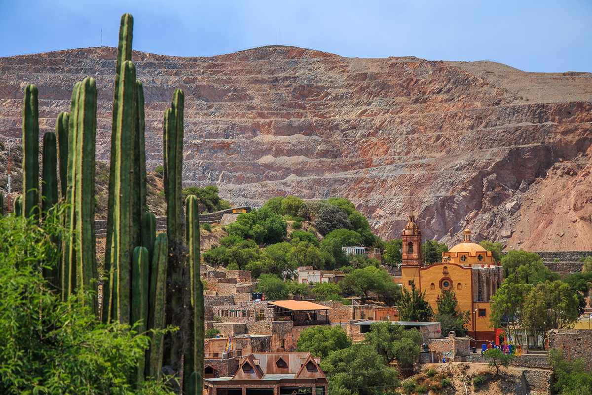  López Obrador lanza advertencia a mineras canadienses; Minera San Xavier destruyó Cerro de San Pedro