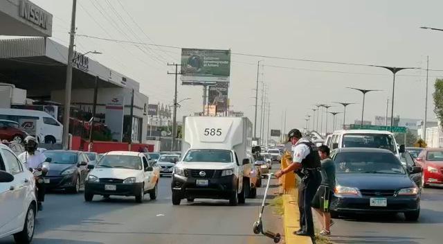  Menor de 11 años transitaba por Salvador Nava a bordo de un monopatín