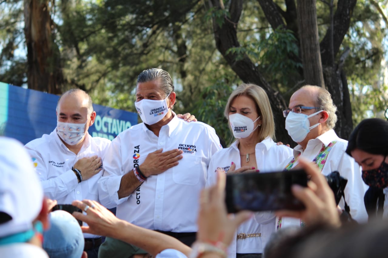  Felipe Calderón aparece en campaña de coalición “Sí, por San Luis”