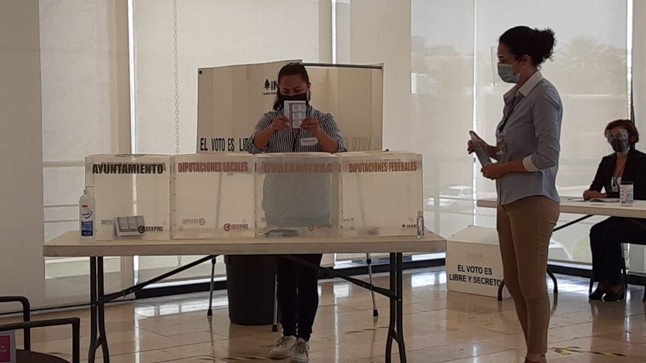  INE y Ceepac realizan simulacro de protocolos sanitarios para el día de la elección