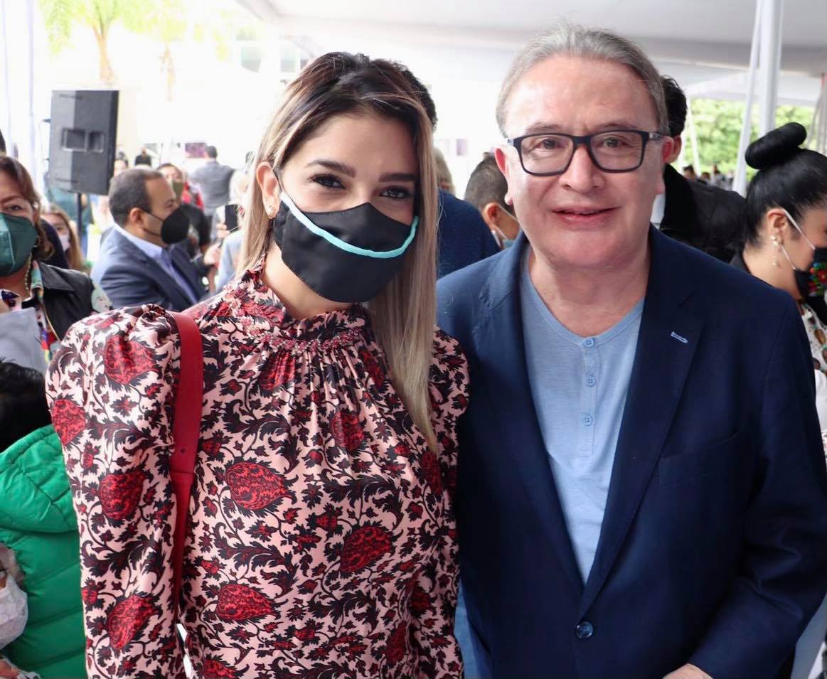  Esposa de Gallardo agradece colaboración de Antonio Sola y a Ricardo Rocha en la campaña de ‘El Pollo’
