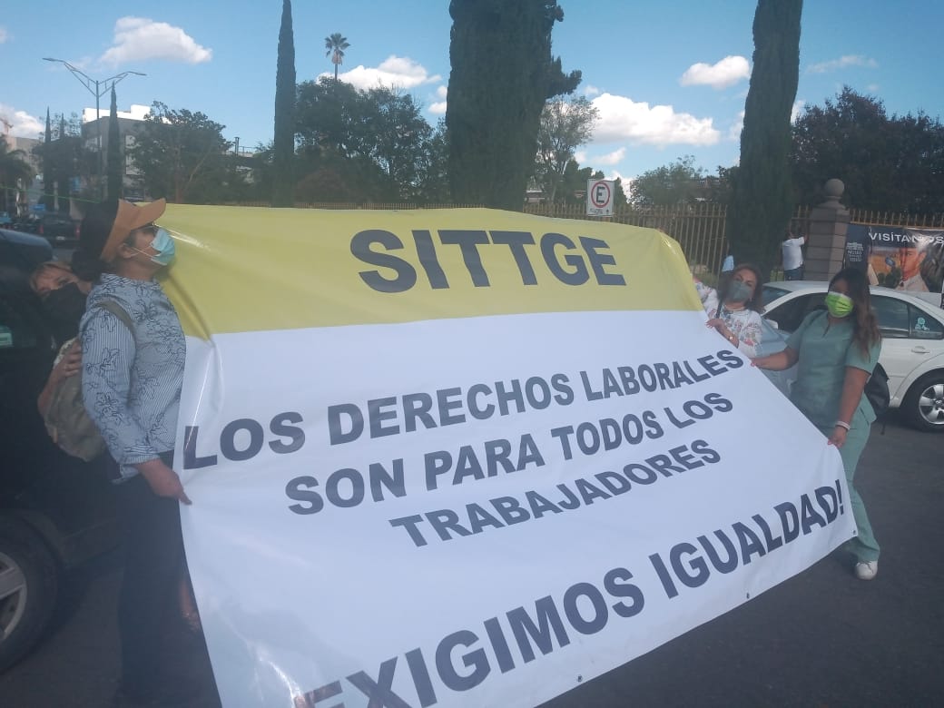  Gobierno atenderá a integrantes del SITTGE en plantón