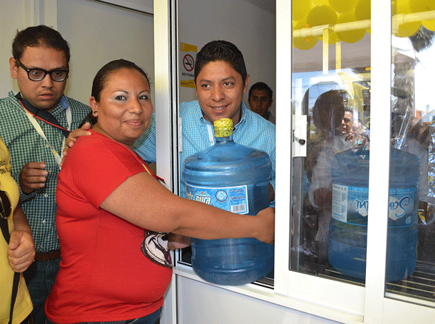  Anuncia Gallardo Cardona plantas purificadoras de agua gratuita en todo el estado