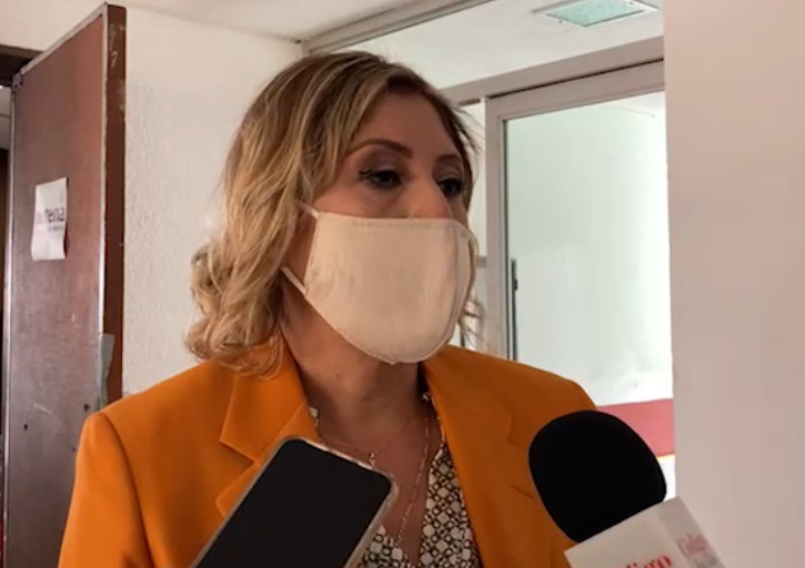  Reaparece Mónica Rangel; asegura que se quedará en Morena