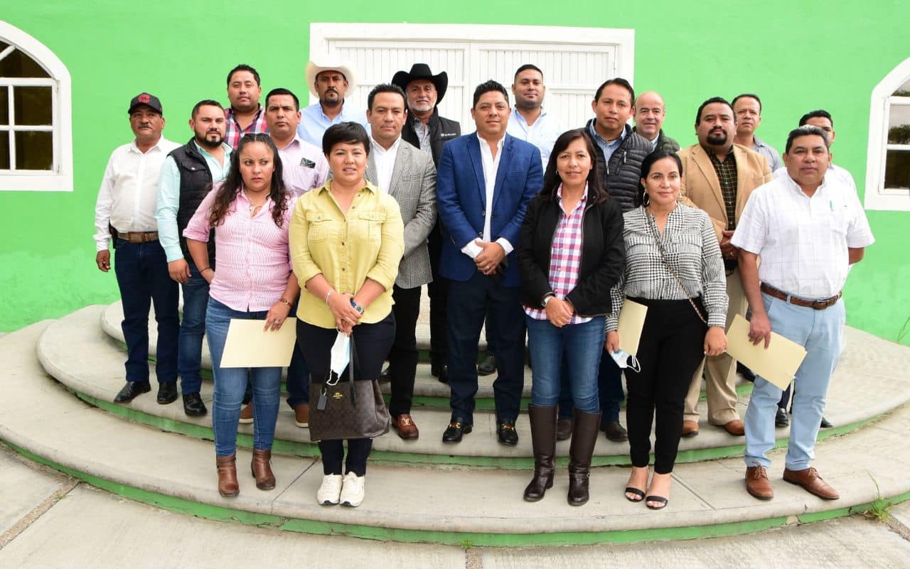  Gallardo Cardona busca legitimidad en reuniones con alcaldes: Eduardo Martínez