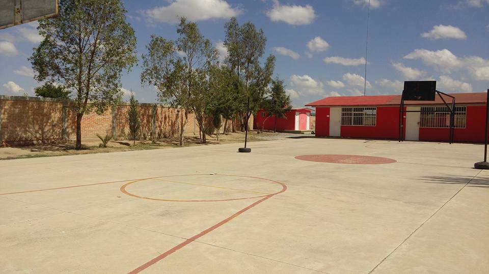  Habitantes de Mexquitic buscan rescatar escuela de antorchistas