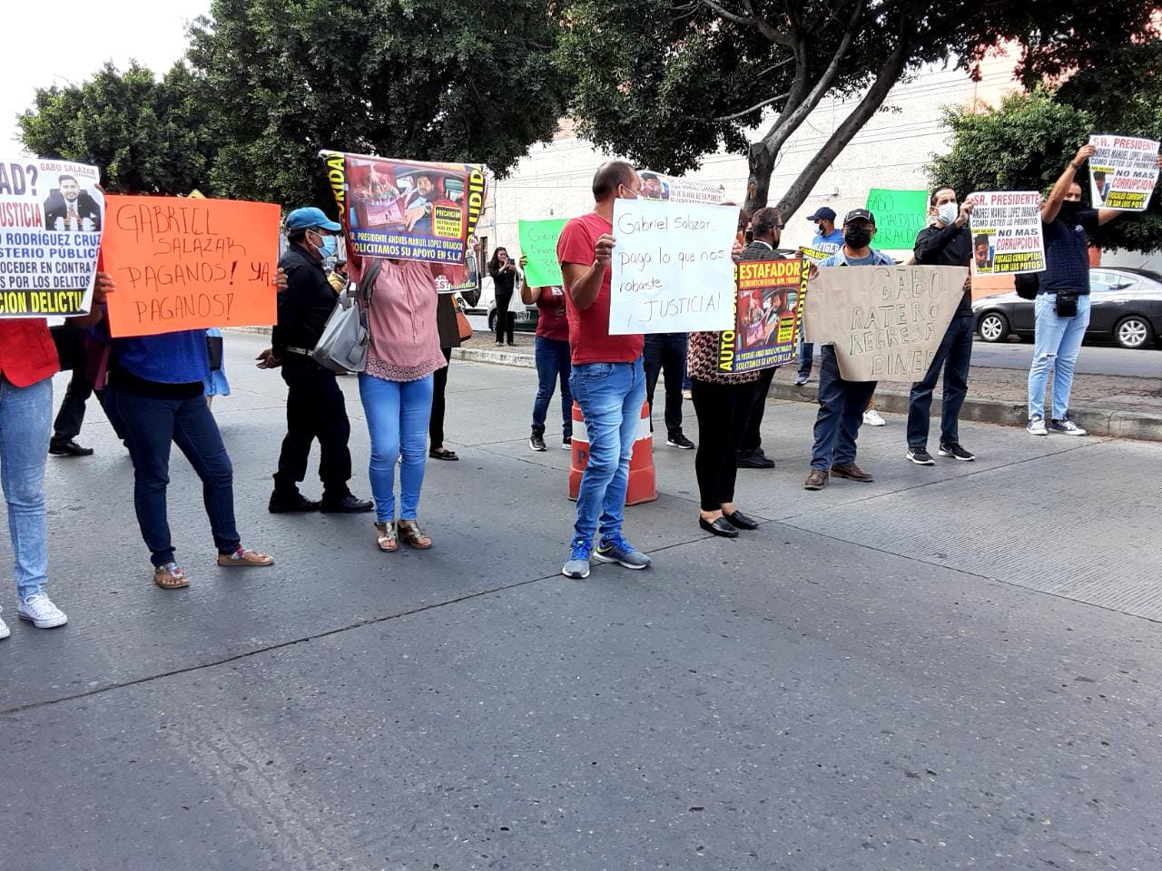  Defraudados por la empresa Invercorp se manifestaron en la FGE