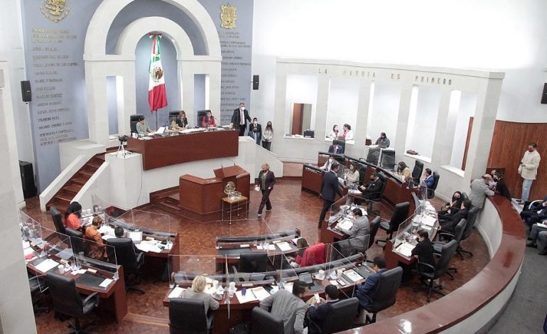  Nueve diputados recibirán vales mensuales para gasolina