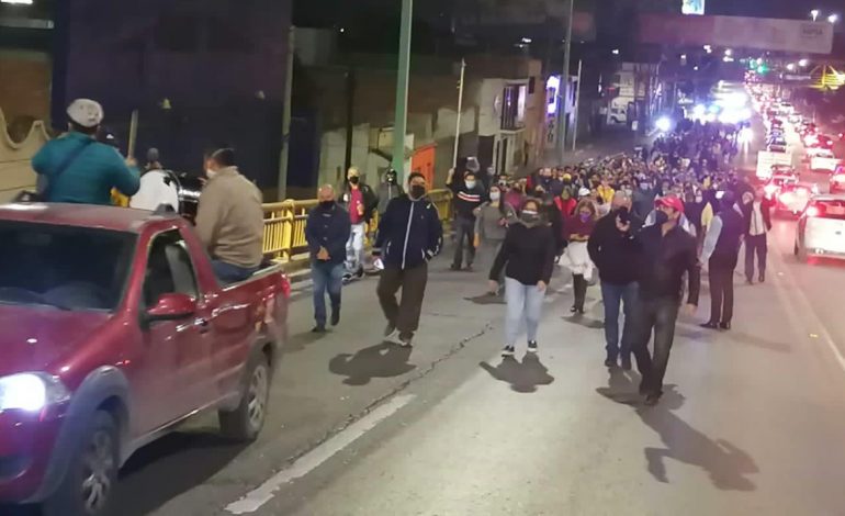  Por despidos injustificados, SUTSGE bloqueó avenida Universidad
